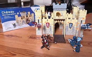 Château des chevaliers avec figurines - Papo