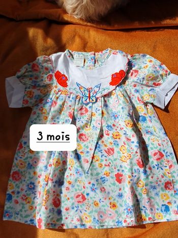 Robe à fleurs 3 mois
