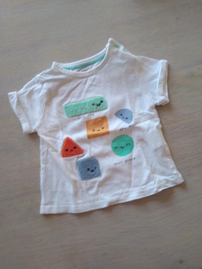 Tee-shirt blanc formes géométriques 9 mois