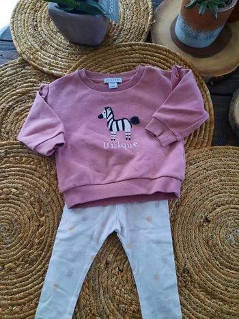 Sweat Primark et legging kiabi 9-12 mois