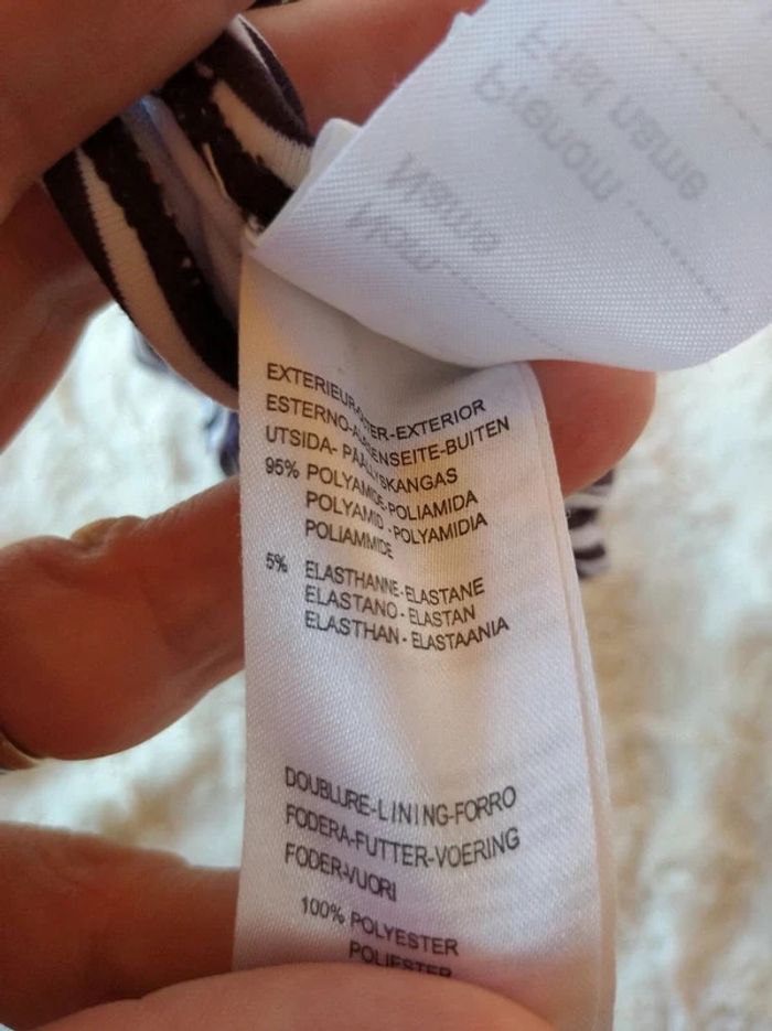 Maillot de bain 2 pièces Fille 2 ans rayures Fleurs Vertbaudet - photo numéro 7