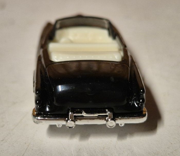 Voiture miniature Matchbox 1953 buick skylark noir - photo numéro 4