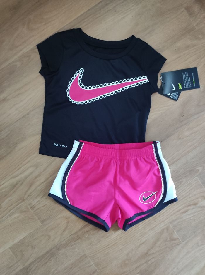 Ensemble short 18mois