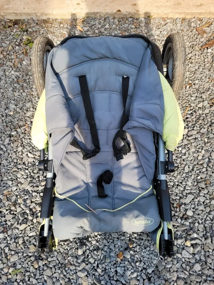 Poussette 3 roues - photo numéro 5