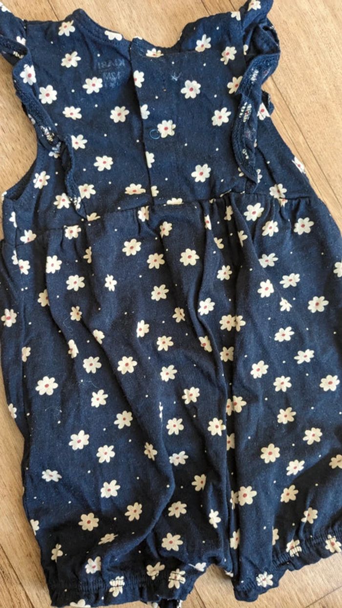 Combi short 12 mois TB ÉTAT - photo numéro 2