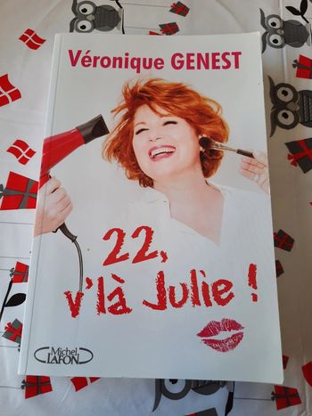 Livre 22, v'la Julie ! De Véronique GENEST