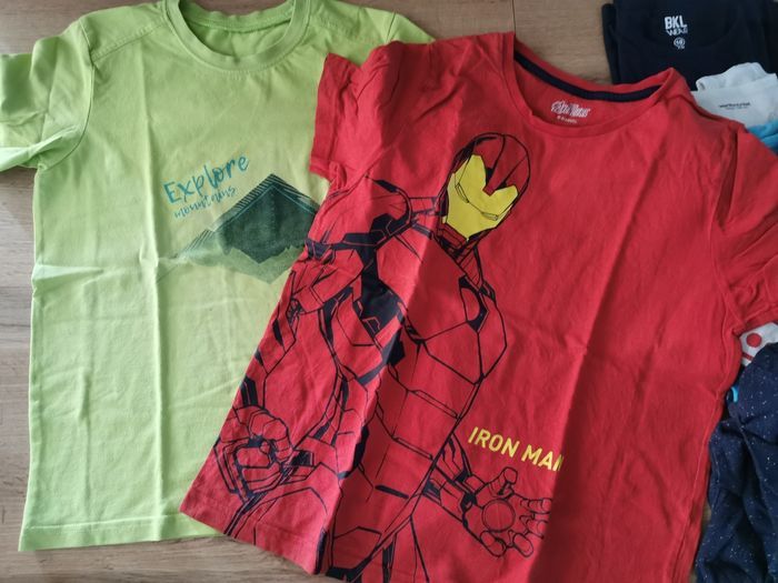 Lot de tee-shirts et shorts - photo numéro 5