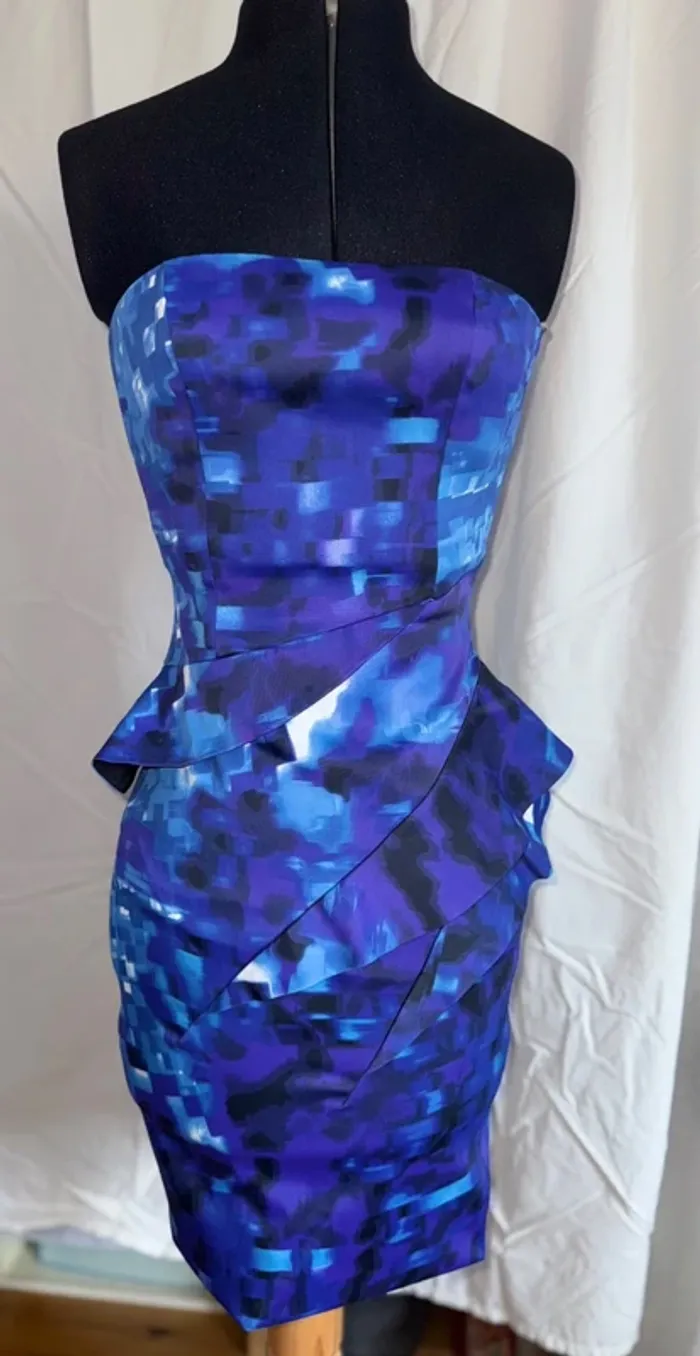 Robe bleu cintré