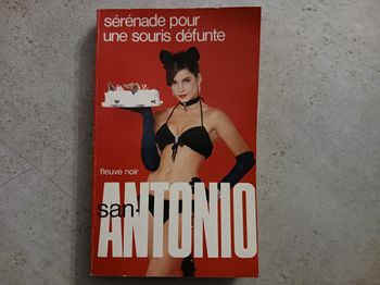 livre San Antonio Fleuve noir