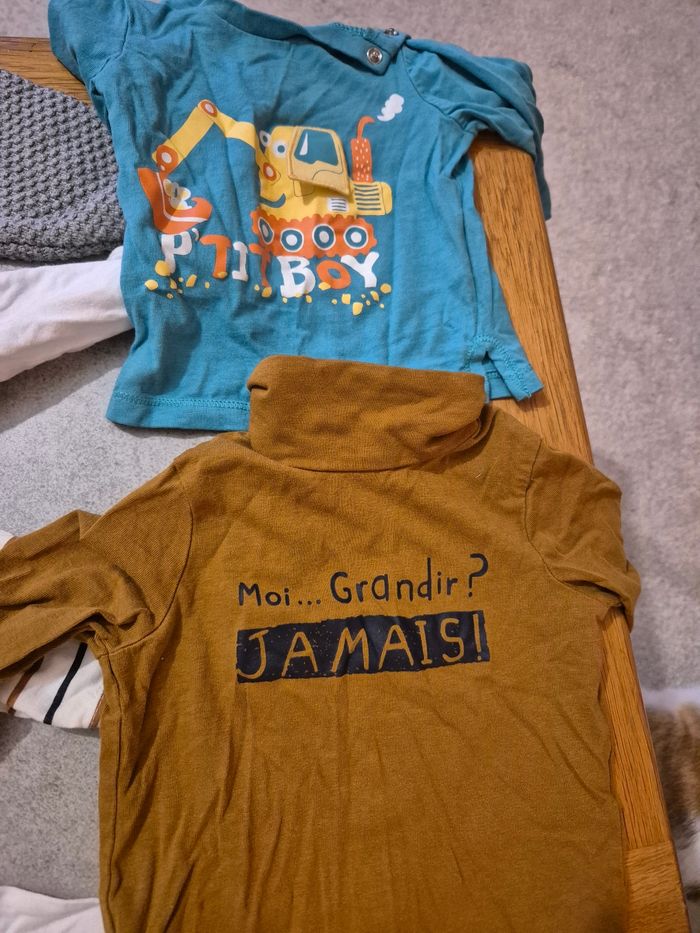 Lot de t-shirt shirt et pull bébé taille 3 mois - photo numéro 2
