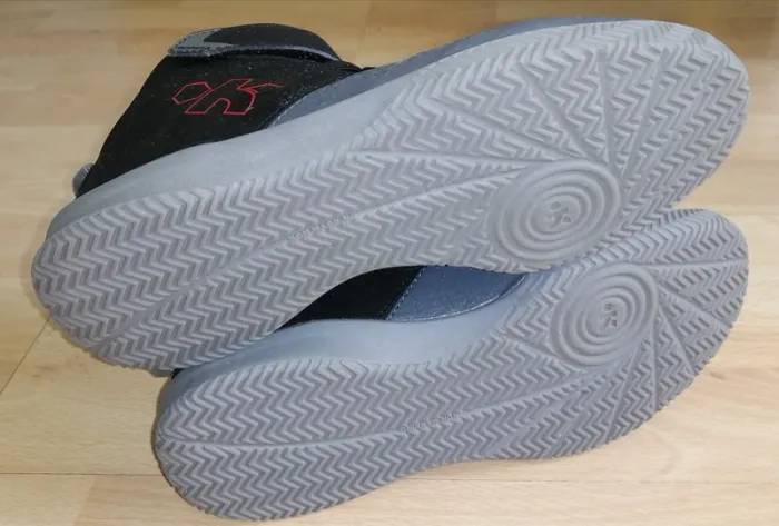 Baskets sport basketball pointure 34 - photo numéro 5