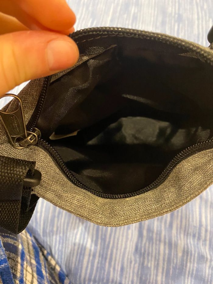 Sacoche Eastpak - photo numéro 4