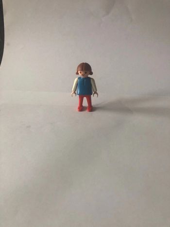 Figurine playmobil enfant