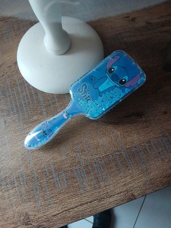 Brosse à cheveux neuf stitch