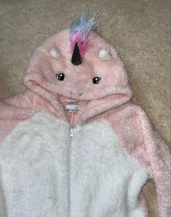 Combinaison pilou pilou licorne taille 14 ans de chez La Halle en bon état