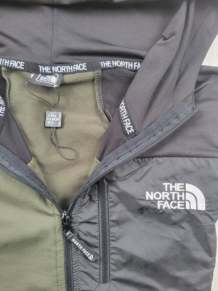 The North Face – Veste légère kaki/noir – Taille M  – Très bon état - photo numéro 2