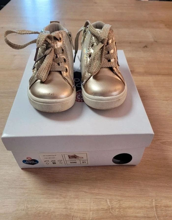 Baskets montantes fille taille 21 - photo numéro 2