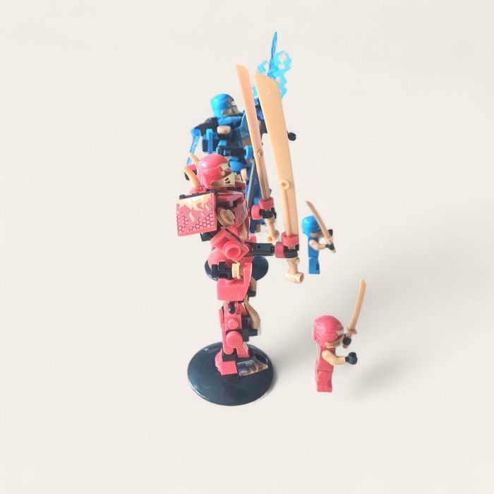 Jay et Kai Armure Ninjago Legacy sur socle - photo numéro 5