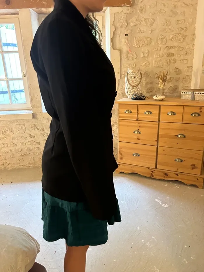 Jolie veste noire - photo numéro 6