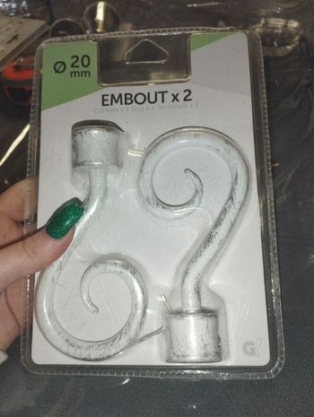 Embout tringle a rideau