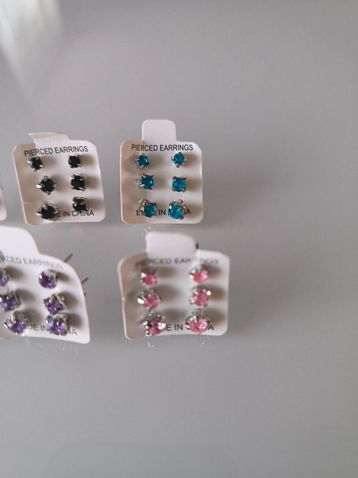 Ensemble 36 boucles d'oreilles - photo numéro 3