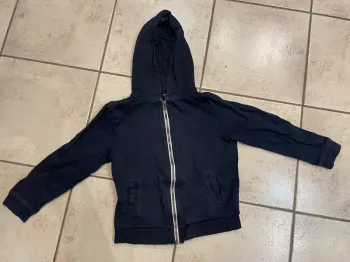 Sweat zippé à capuche Kiabi 6-8ans