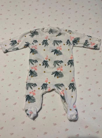 Lot pyjama et bodie