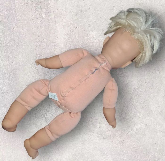 Poupée réaliste miracle baby - photo numéro 3