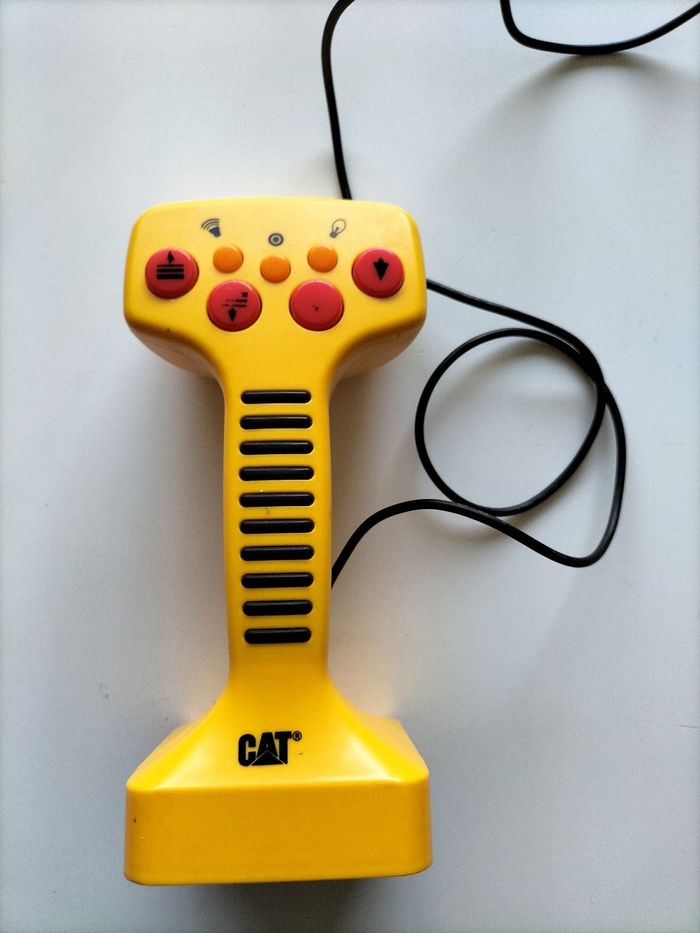 Bulldozer télécommandé filaire - photo numéro 3