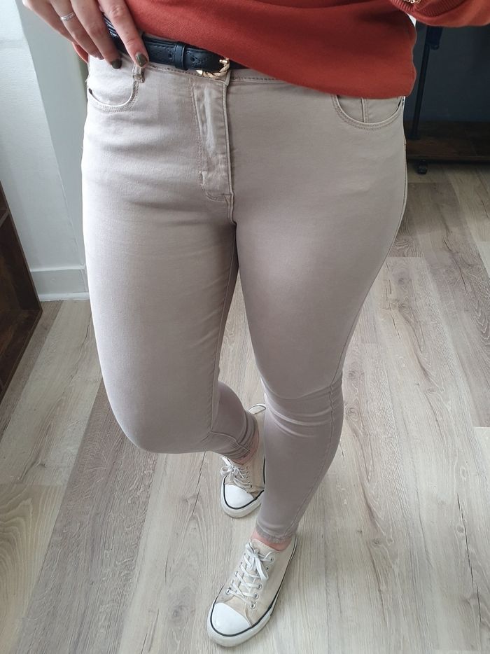 Jean skinny beige taupe Taille 44 - photo numéro 2