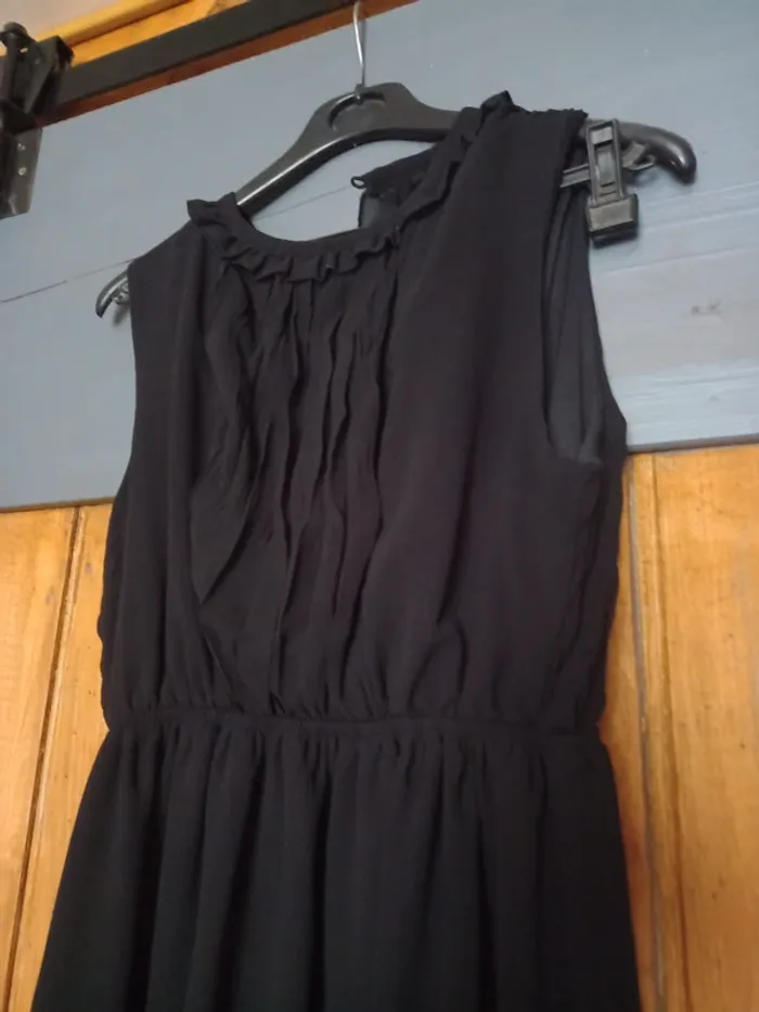 Robe dos nu - photo numéro 2