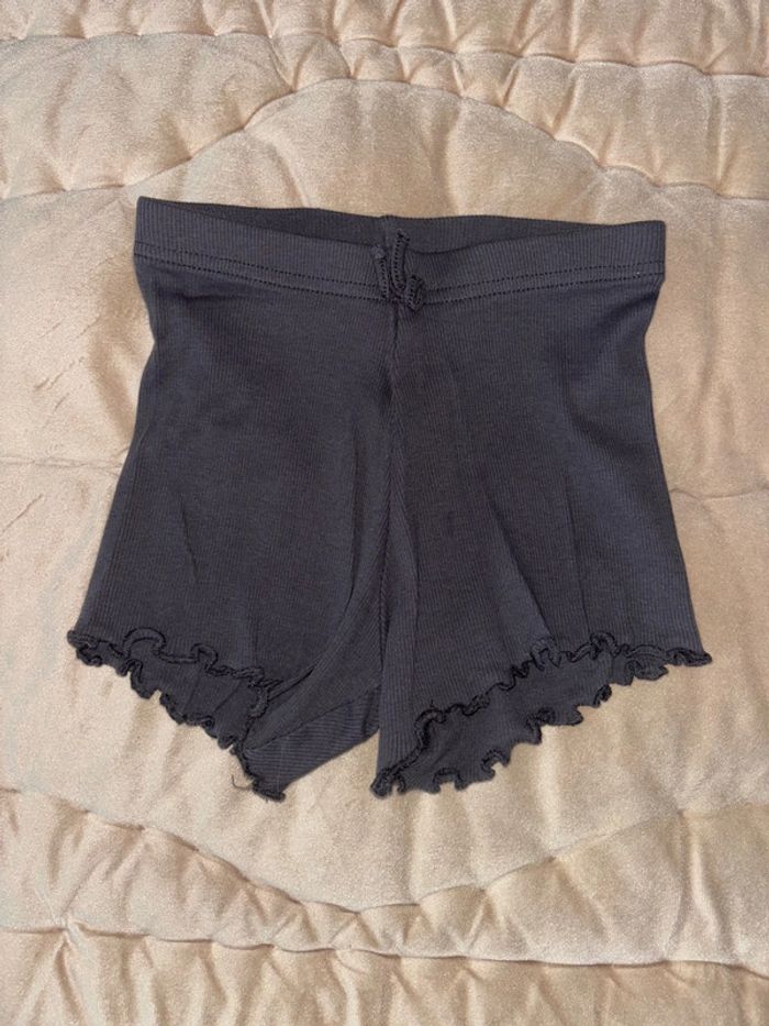 Short neuf primark taille 18/24 mois