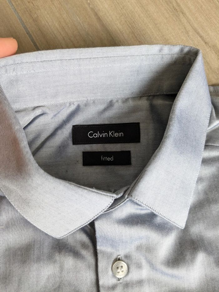 Chemise argentée avec effet violet Calvin Klein 37 - photo numéro 3