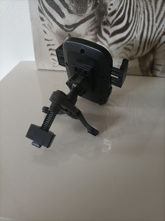 Support de téléphone pour voiture - photo numéro 3