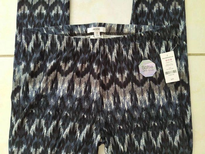 Legging ultra doux NEUF taille S - photo numéro 8