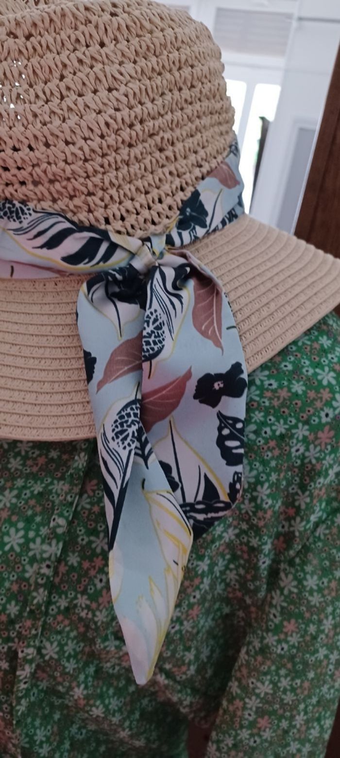Très joli chapeau femme T U - photo numéro 2