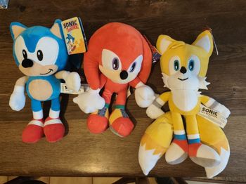 Lot peluches Sonic 
