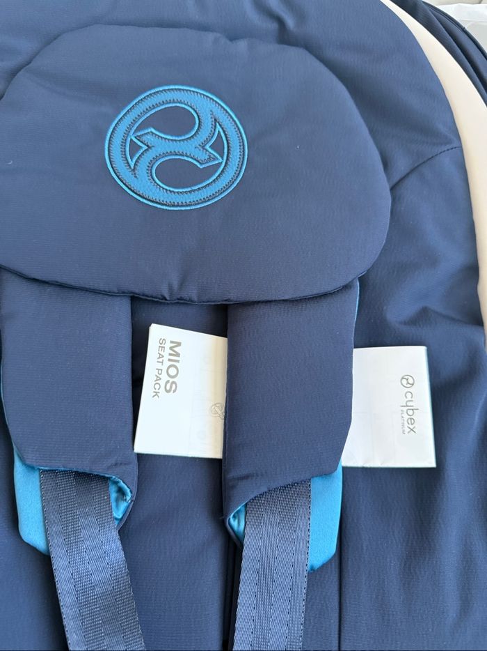 Assise  mios 3 cybex nautical blue jamais utilisé - photo numéro 5