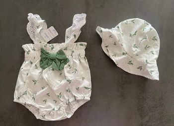 Ensemble fleurie blanc et vert SHEIN 1-3 mois combinaison avec chapeau [ref.46B070]