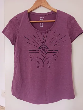 Tee shirt