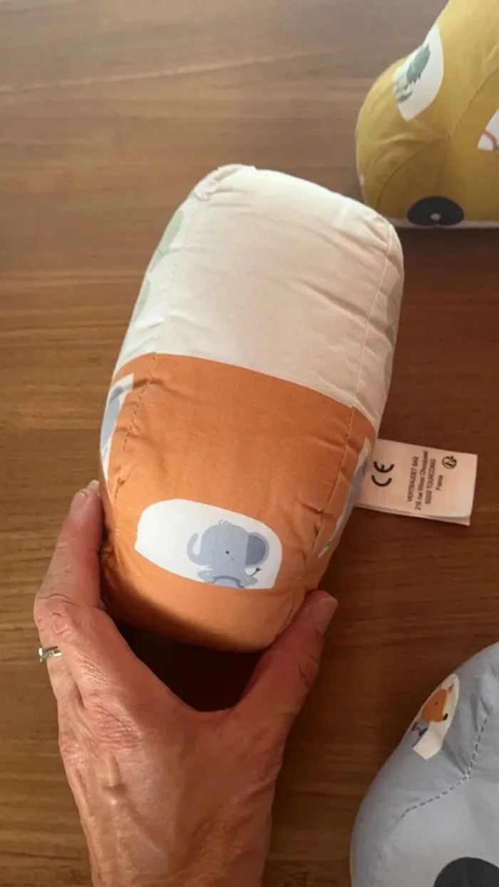 Lot 3 petites voitures en tissu pour deco chambre bebe vertbaudet - photo numéro 5