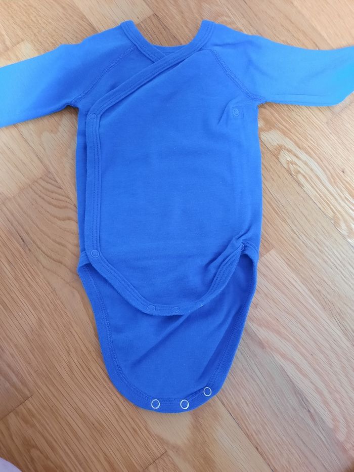 Lot de bodies petit bateau - photo numéro 3