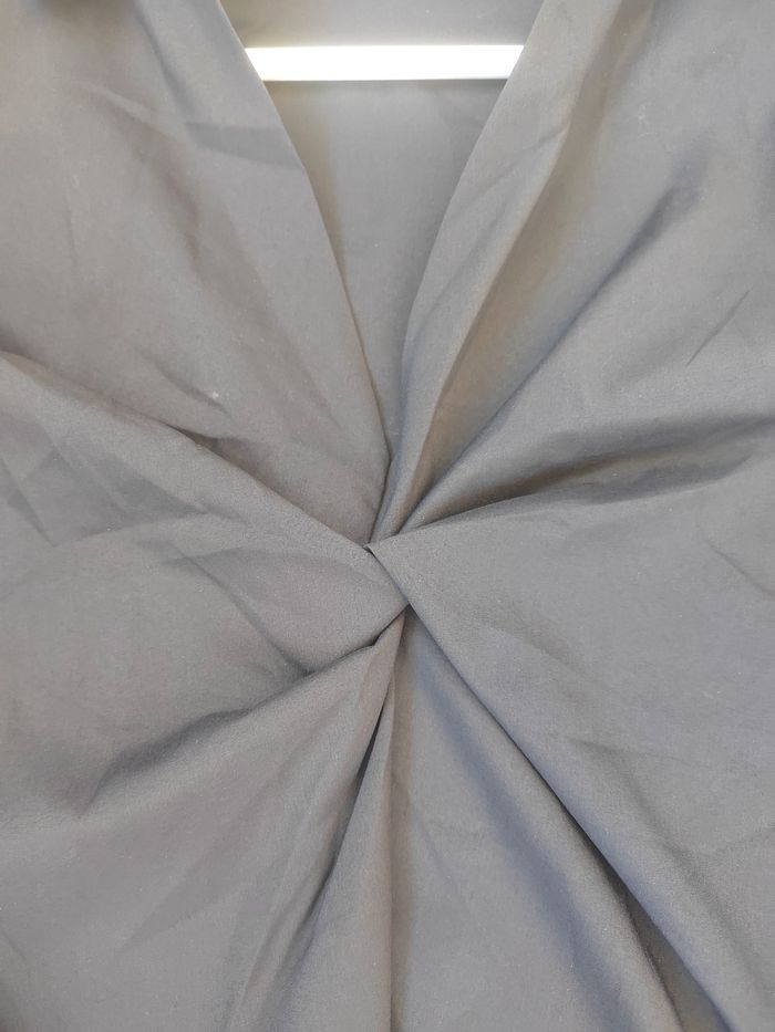 Lot de 2 Blouses Élégantes Shein – Noire & Blanche – Taille M/38 – Très Bon État - photo numéro 5