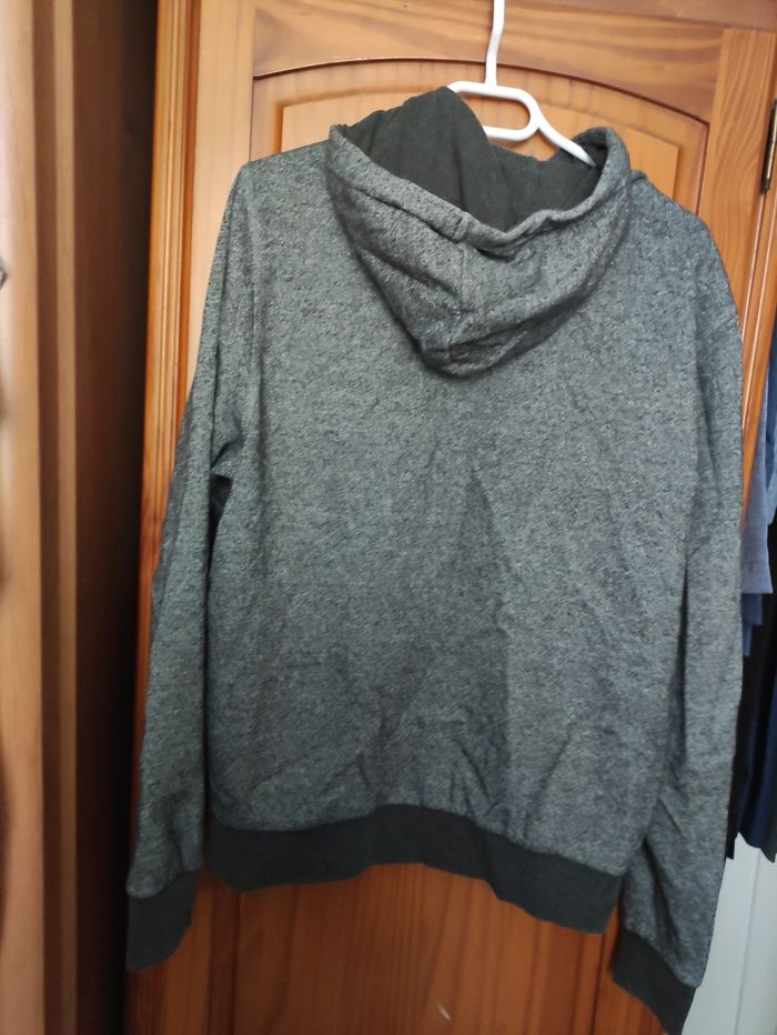 Veste à capuche