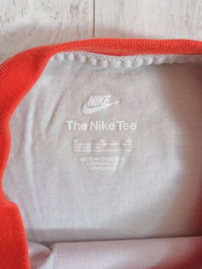 Tee shirt Nike
Taille 11/ 12 ans Comme neuf, porté 1 fois - photo numéro 4