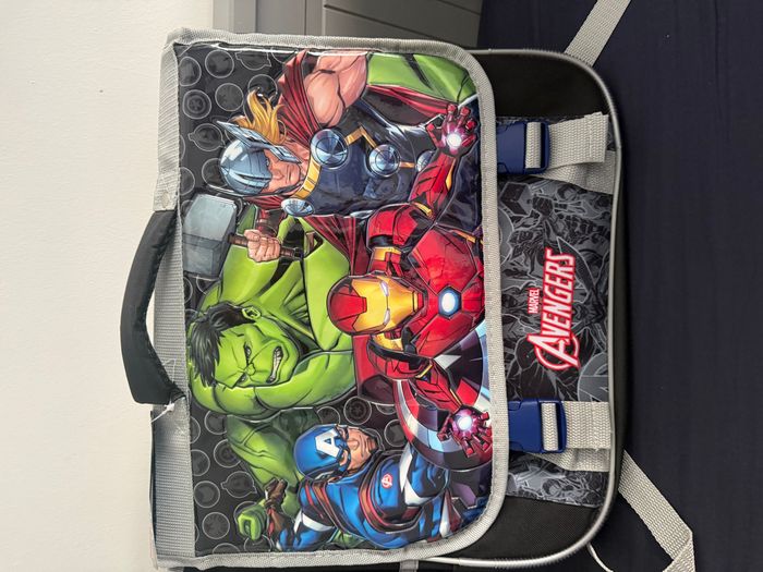 cartable avengers neuf