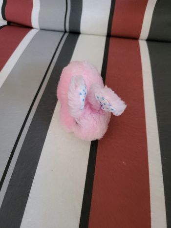 Peluche petit lapin rose