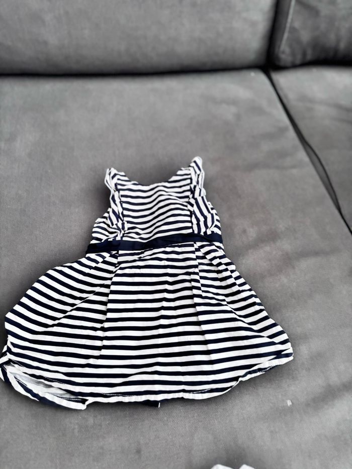 Lot robe 6 mois - photo numéro 5