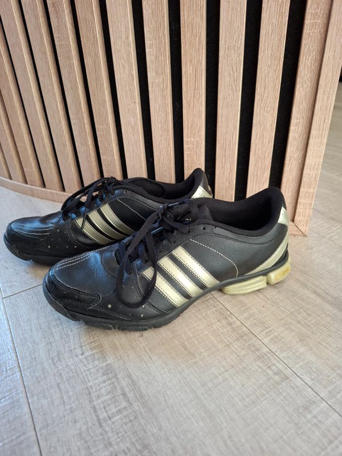 Tennis cuir noir Adidas T 39,5