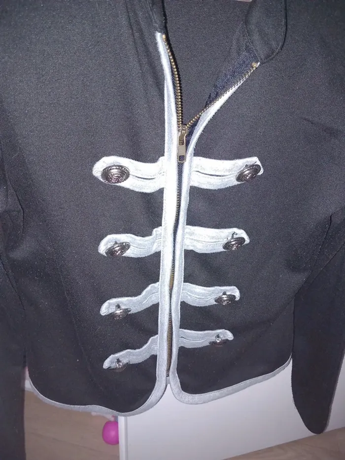 Veste fine taille 4 - photo numéro 3